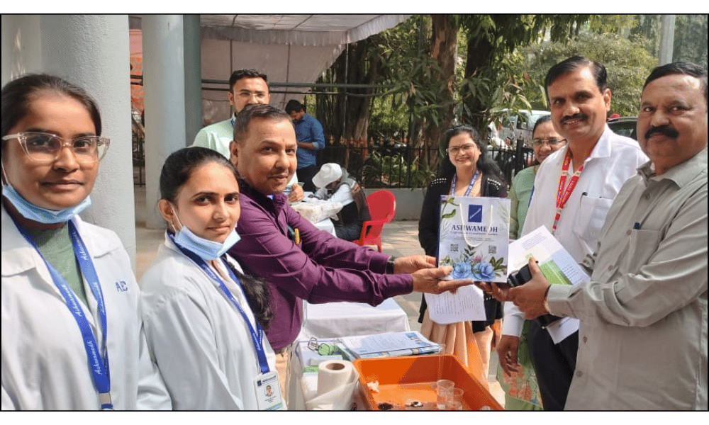 Additional Collector Devdatt Kekan visits our stall at Nashik Collector Office